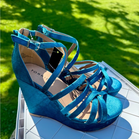 torrid Shoes - Torrid Teal Velvet Strappy Wedge Sandals with Elegant Accents